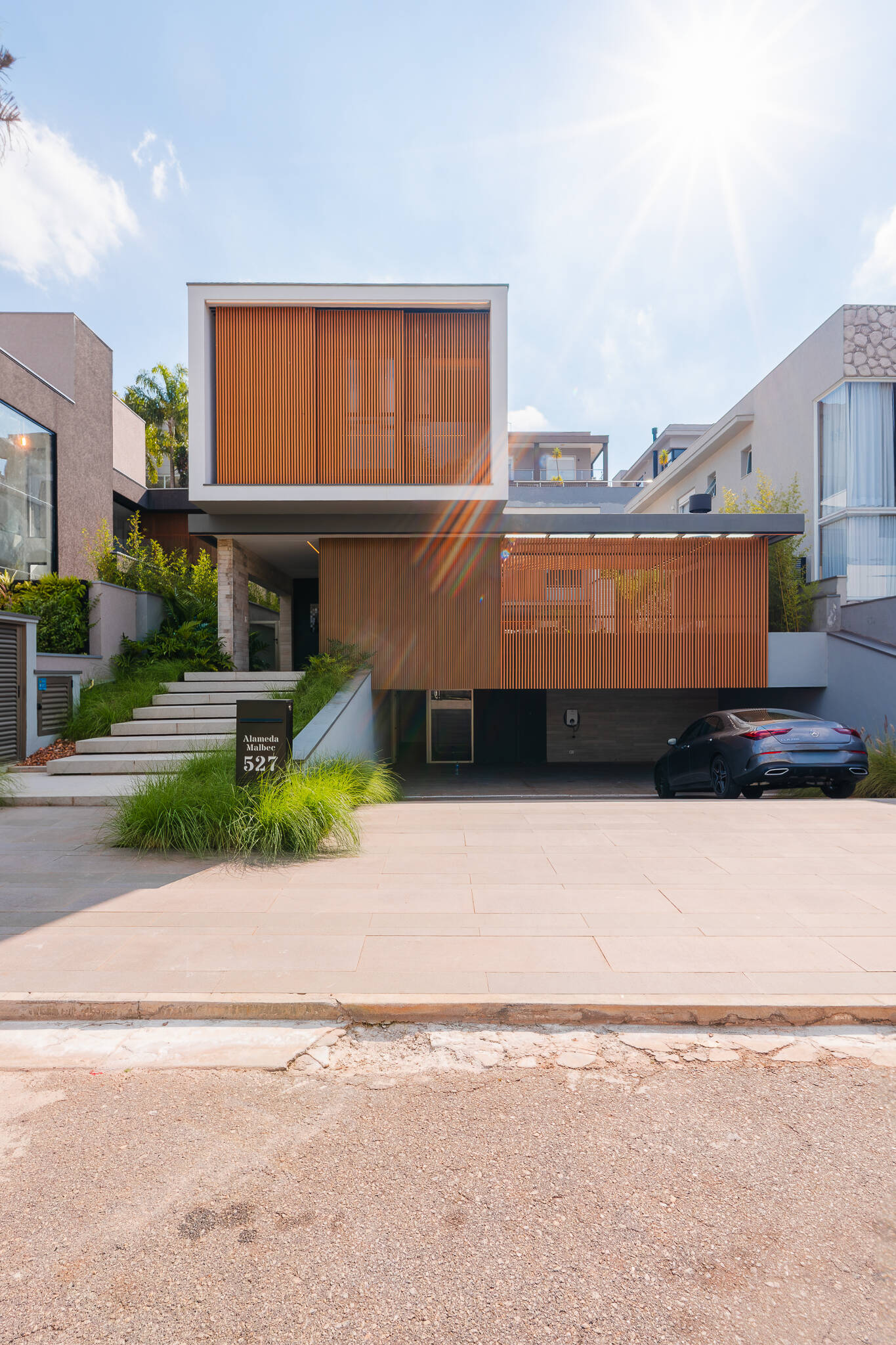 Casa à venda – Tamboré, Barueri | 4 suítes, 456m²