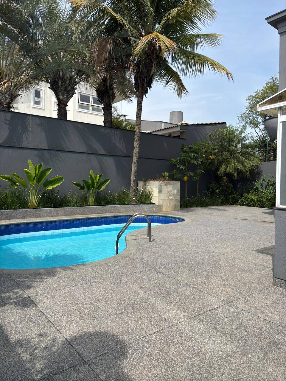 Casa para alugar – Alphaville Residencial Dois, Barueri | 4 suítes, 560m²