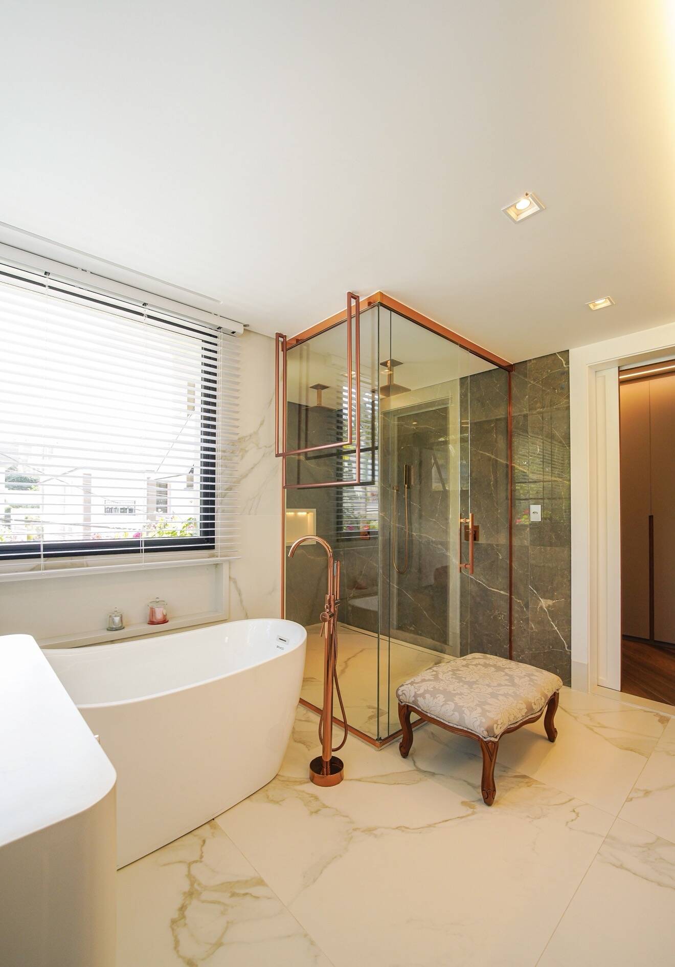 Casa à venda – Alphaville, Santana de Parnaíba | 4 suítes, 417m²