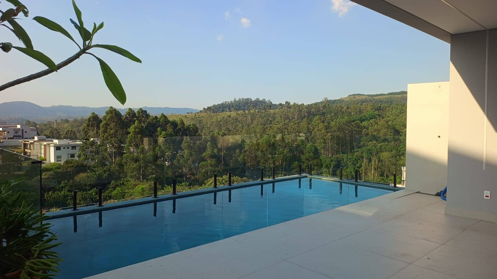 Casa à venda – Colinas da Anhangüera, Santana de Parnaíba | 4 suítes, 450m²