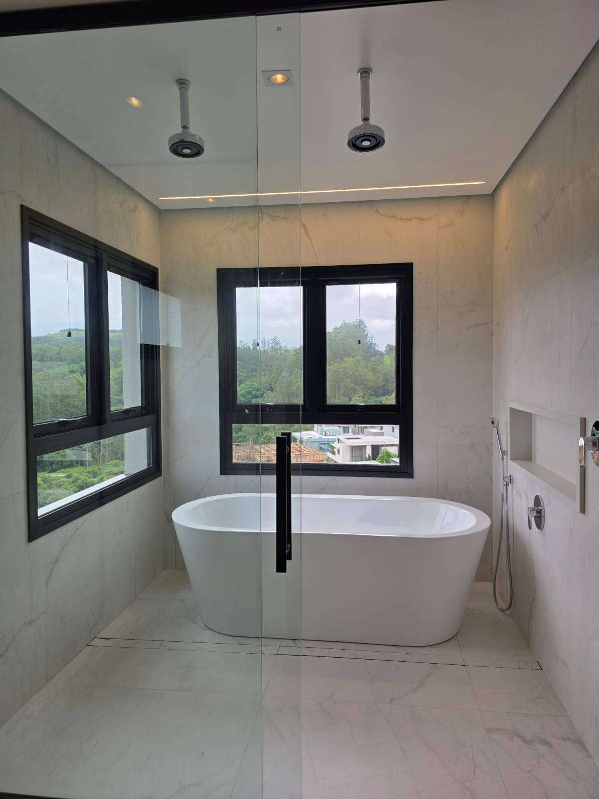 Casa, 4 suítes, 450m², em Colinas da Anhangüera — foto 2