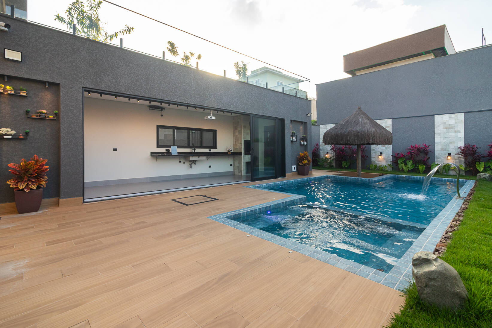 Casa, 4 suítes, 356m², em Colinas de Parnaíba I — foto 23