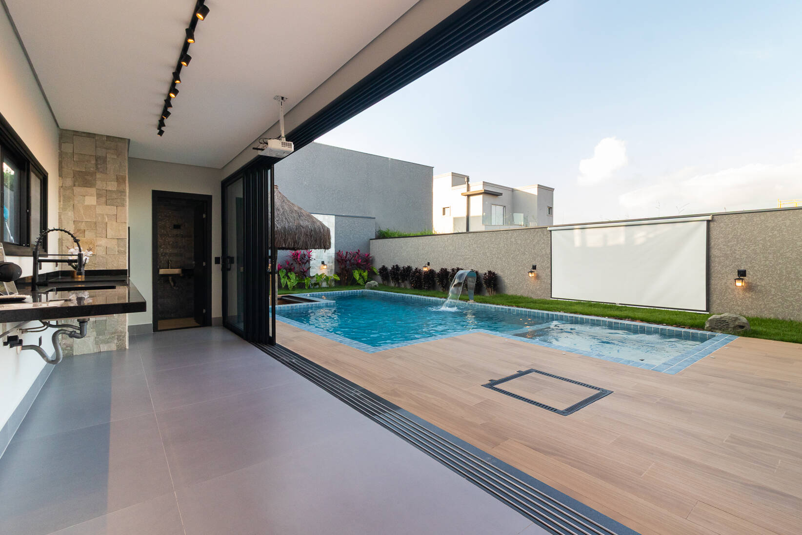 Casa, 4 suítes, 356m², em Colinas de Parnaíba I — foto 42