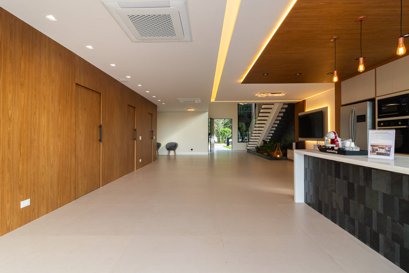 Casa, 4 suítes, 335m², em Colinas de Parnaíba I — foto 2