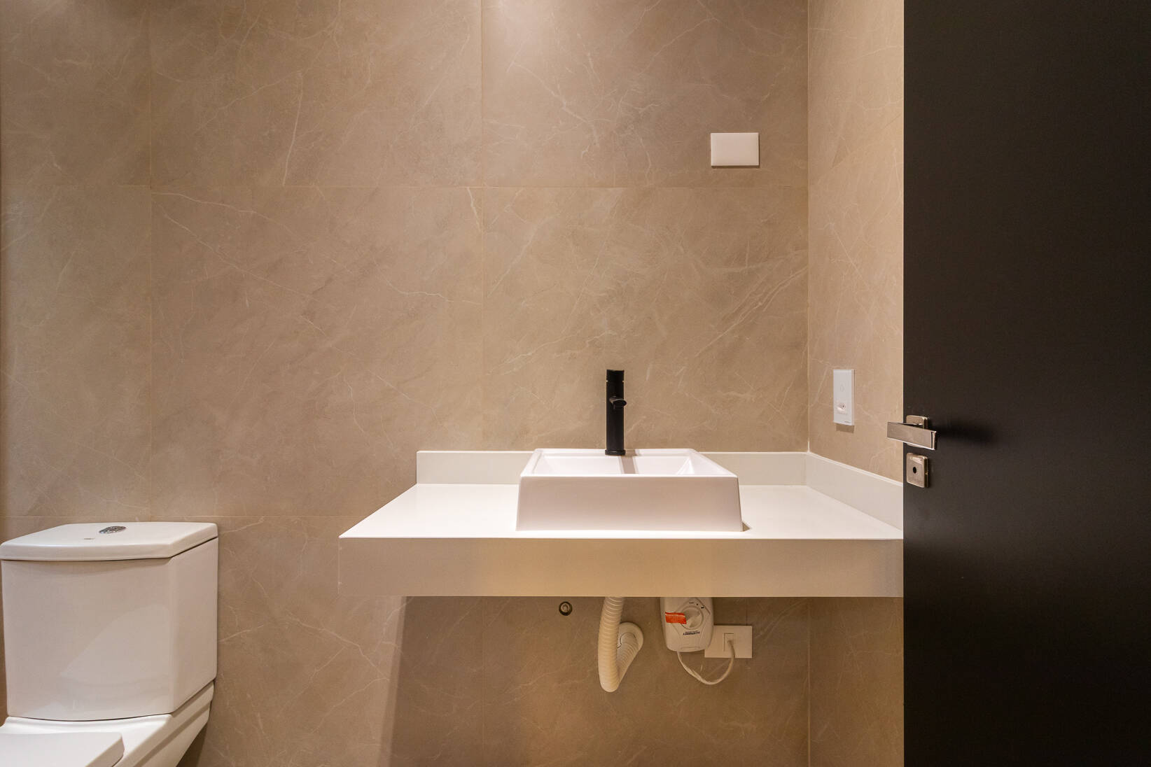 Casa, 4 suítes, 335m², em Colinas de Parnaíba I — foto 18