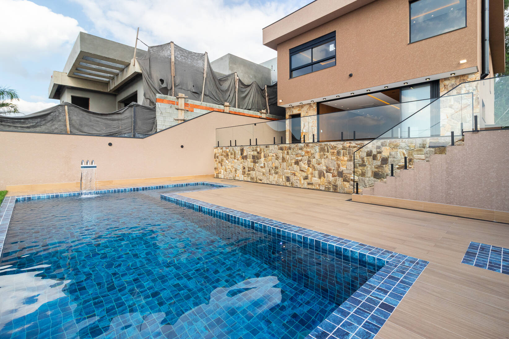 Casa, 4 suítes, 335m², em Colinas de Parnaíba I — foto 31