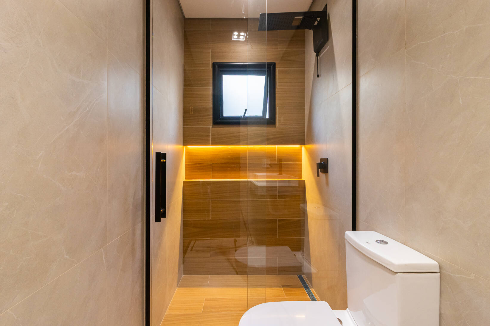 Casa, 4 suítes, 335m², em Colinas de Parnaíba I — foto 38