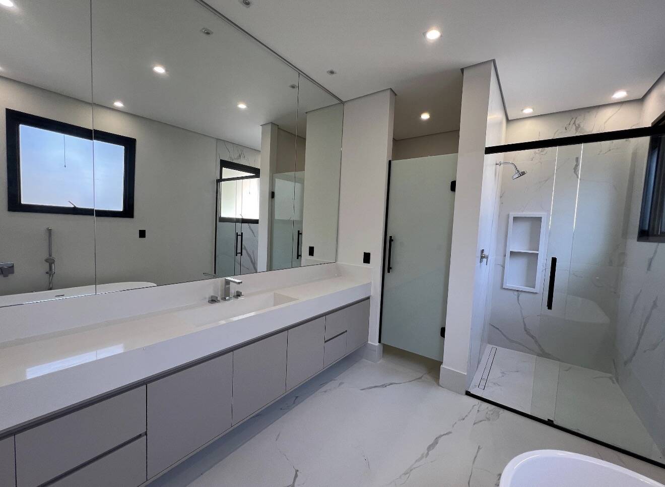 Casa, 5 suítes, 1120m², em Alphaville Residencial Um — foto 8