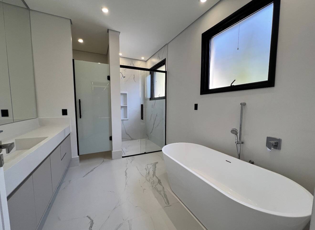 Casa, 5 suítes, 1120m², em Alphaville Residencial Um — foto 17