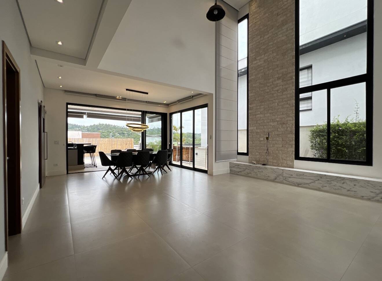 Casa à venda – Alphaville, Santana de Parnaíba | 4 suítes, 332m²