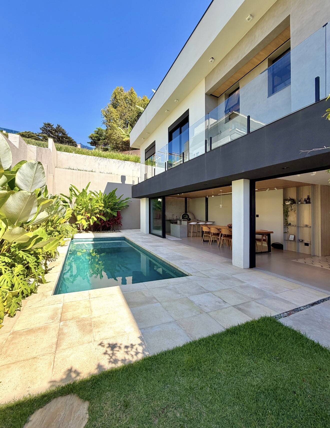 Casa à venda – Alphaville, Santana de Parnaíba | 5 suítes, 420m²