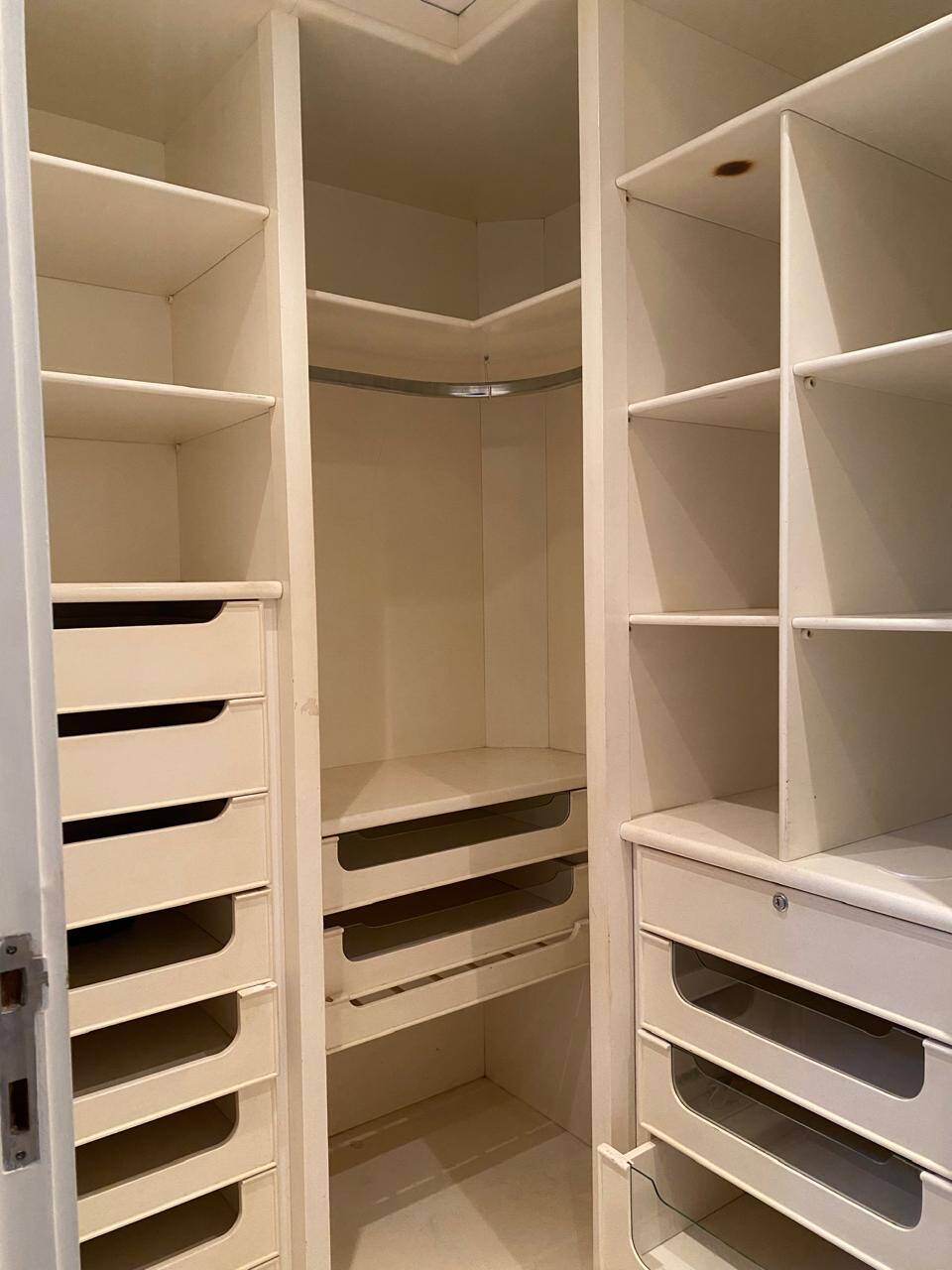 Apartamento, 1 suíte, 97m², em Alphaville Centro Industrial e Empresarial/Alphaville. — foto 13