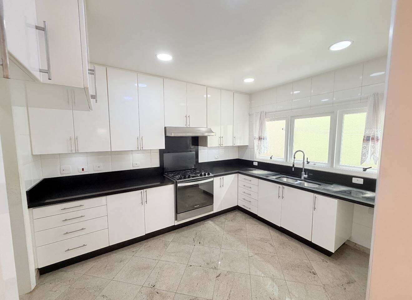 Casa, 4 suítes, 394m², em Alphaville — foto 4