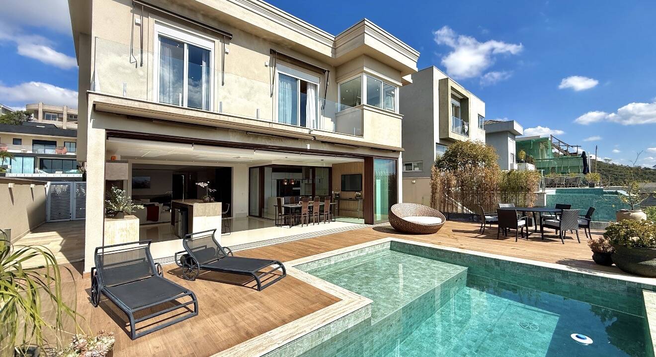 Casa à venda – Alphaville, Santana de Parnaíba | 4 suítes, 430m²