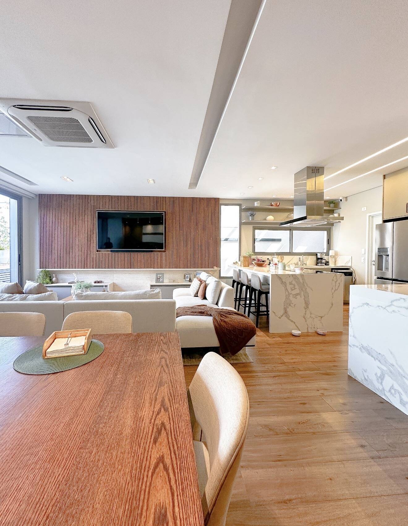Casa, 3 suítes, 200m², em Tamboré — foto 2