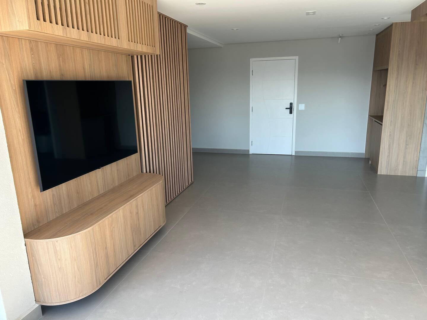 Apartamento, 3 suítes, 125m², em Alphaville Centro Industrial e Empresarial/Alphaville. — foto 3