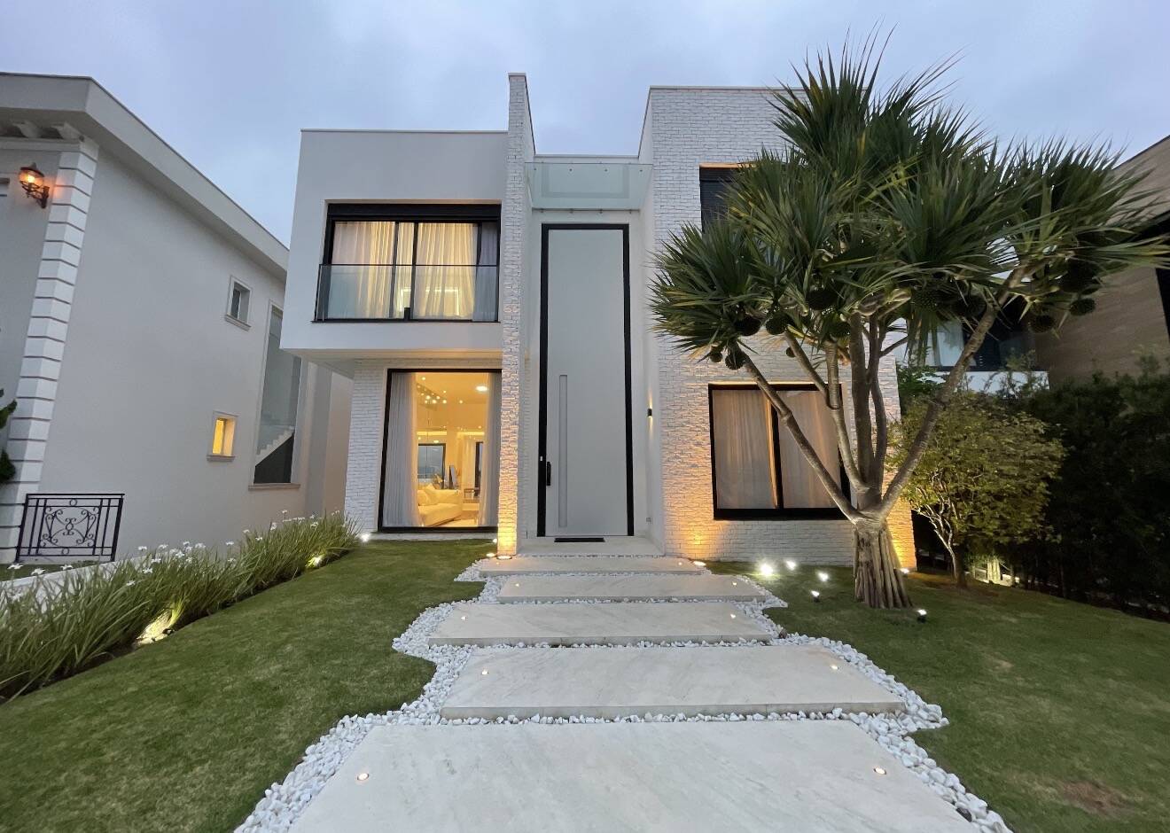 Casa para alugar – Tamboré, Santana de Parnaíba | 4 suítes, 650m²