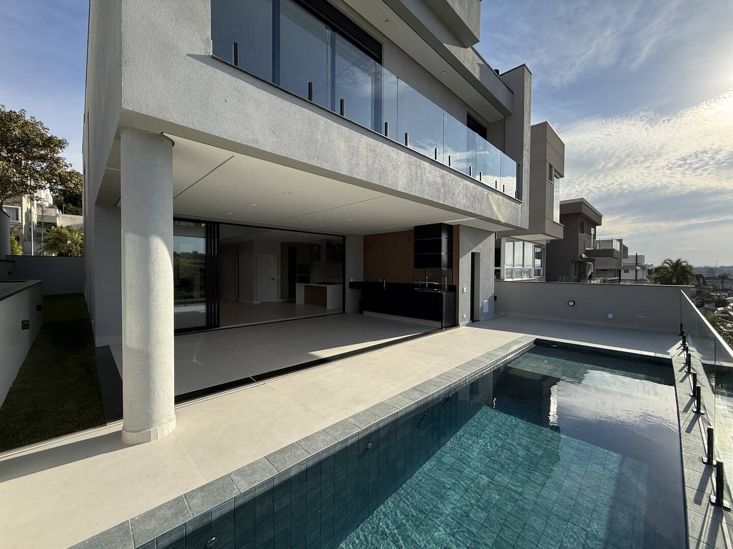 Casa, 4 suítes, 355m², em Alphaville — foto 2