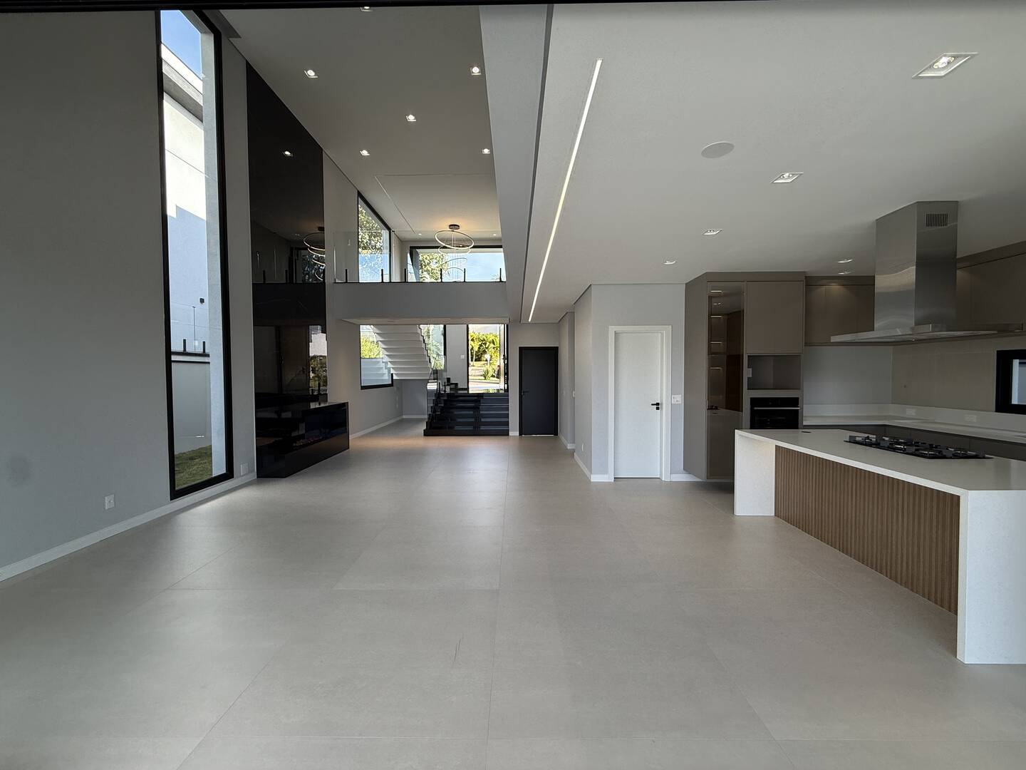 Casa, 4 suítes, 355m², em Alphaville — foto 4
