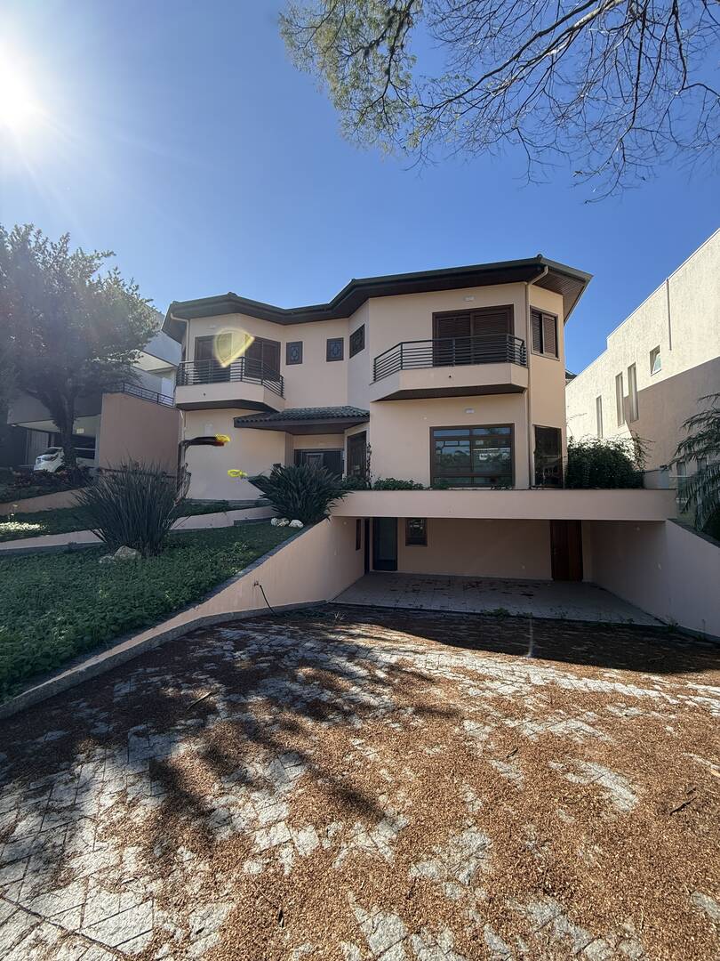 Casa à venda e locação – Alphaville, Santana de Parnaíba | 2 suítes, 393m²