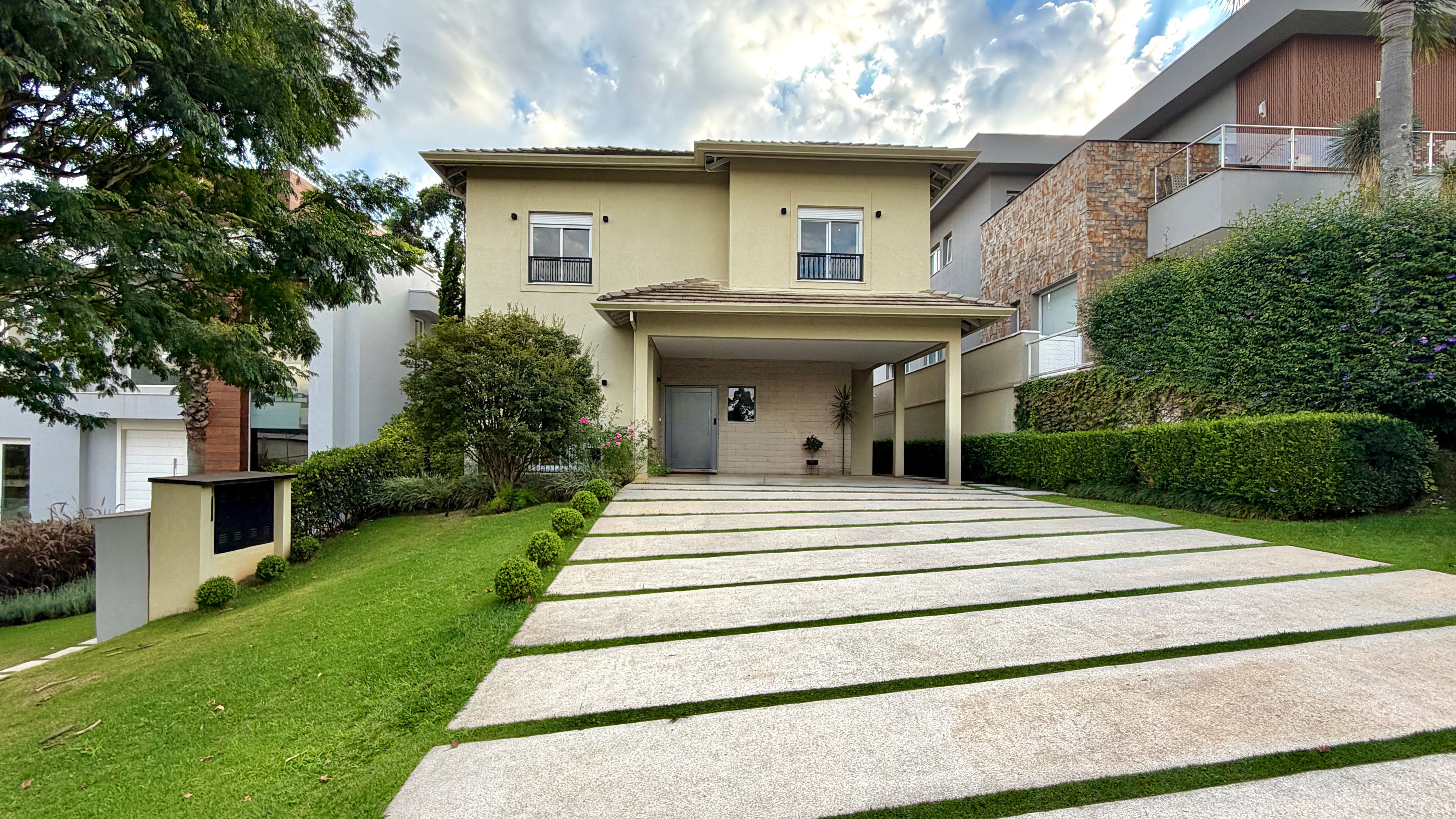 Casa, 4 suítes, 483m², em Tamboré 11