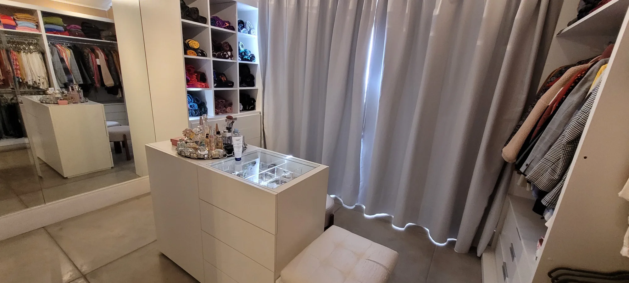 Casa, 4 suítes, 320m², em Residencial 4 — foto 5
