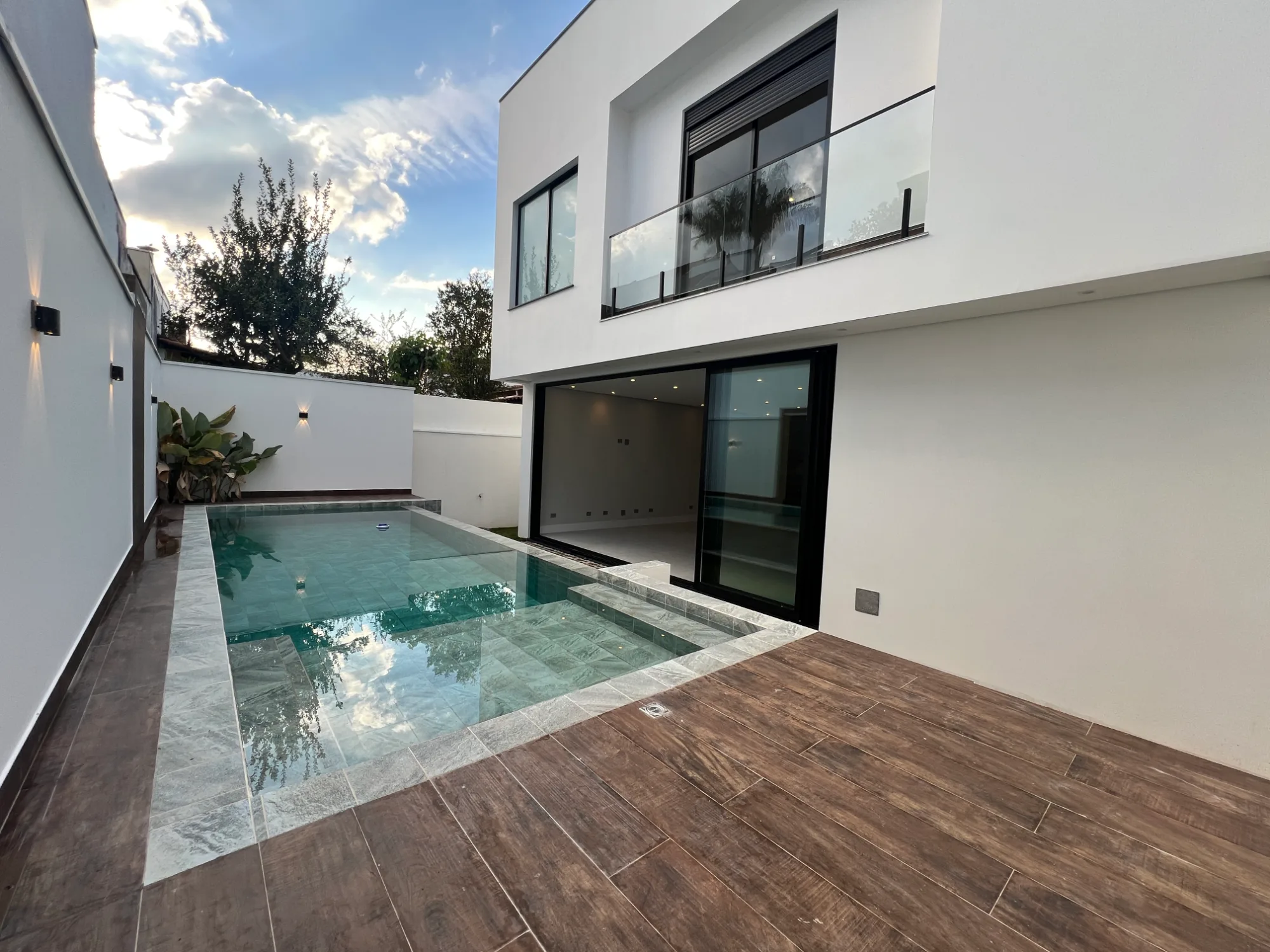 Casa, 4 suítes, 340m², em Residencial 4 — foto 9
