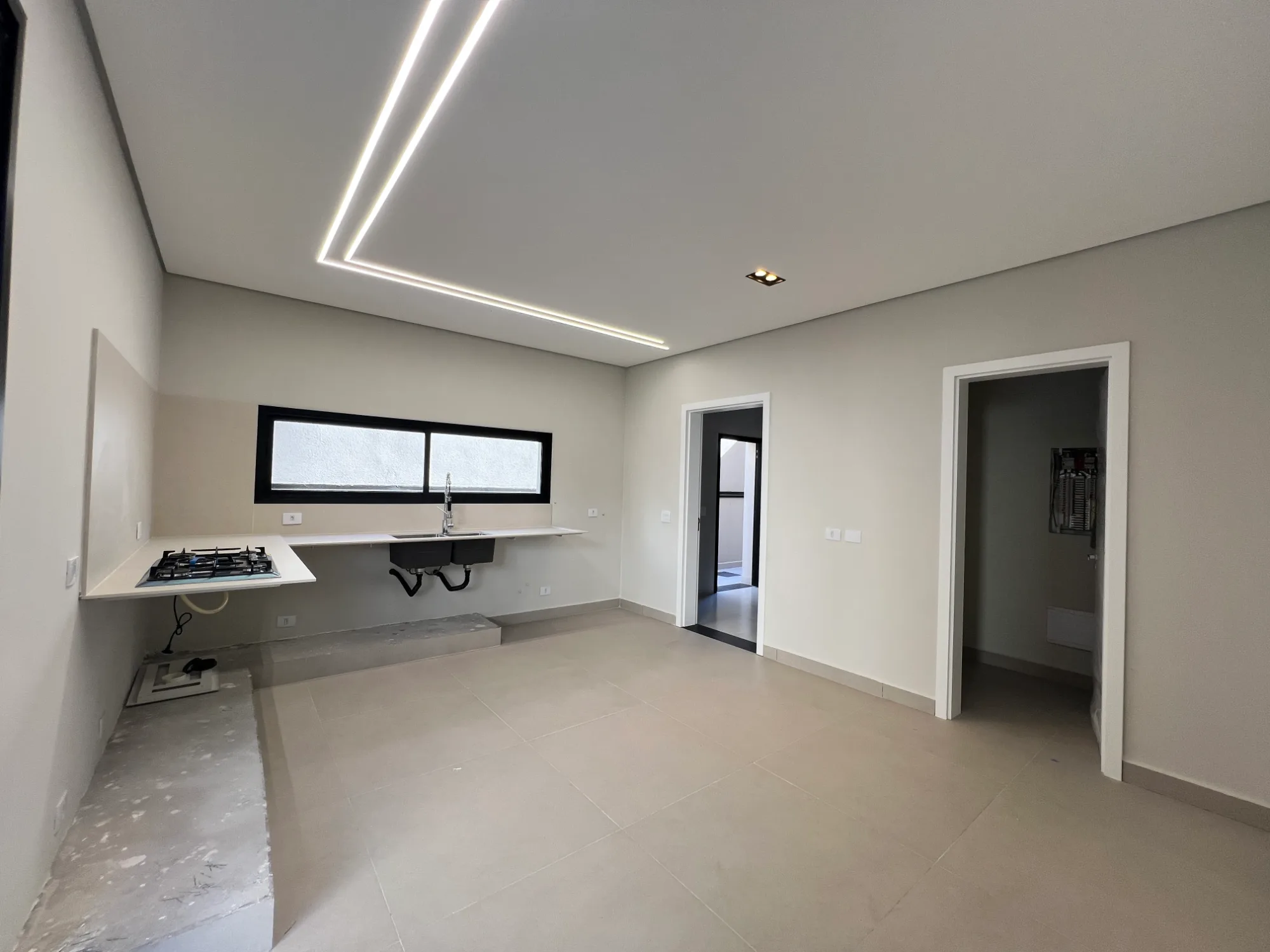 Casa, 4 suítes, 320m², em Residencial 6 — foto 4
