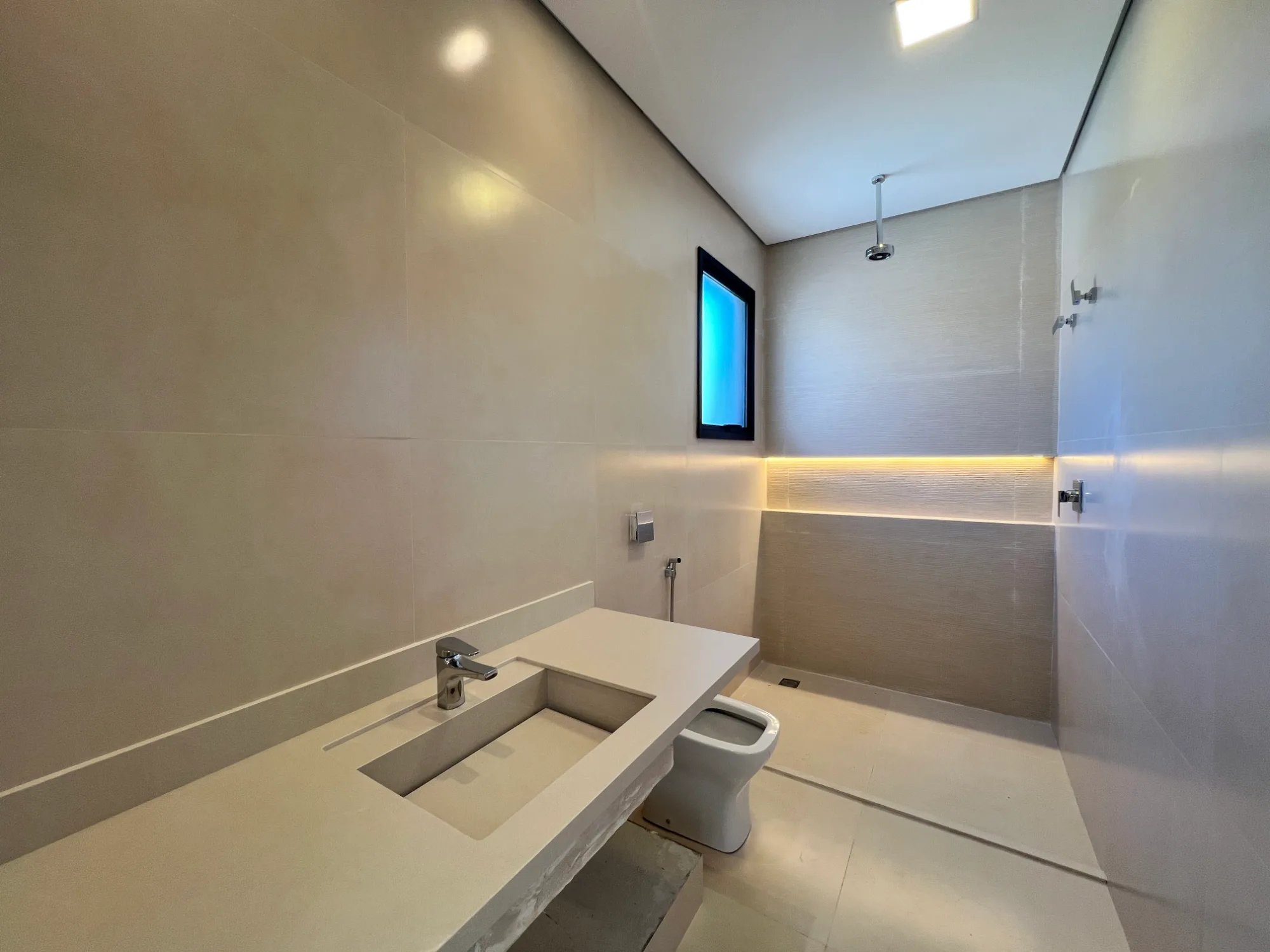 Casa, 4 suítes, 320m², em Residencial 6 — foto 9