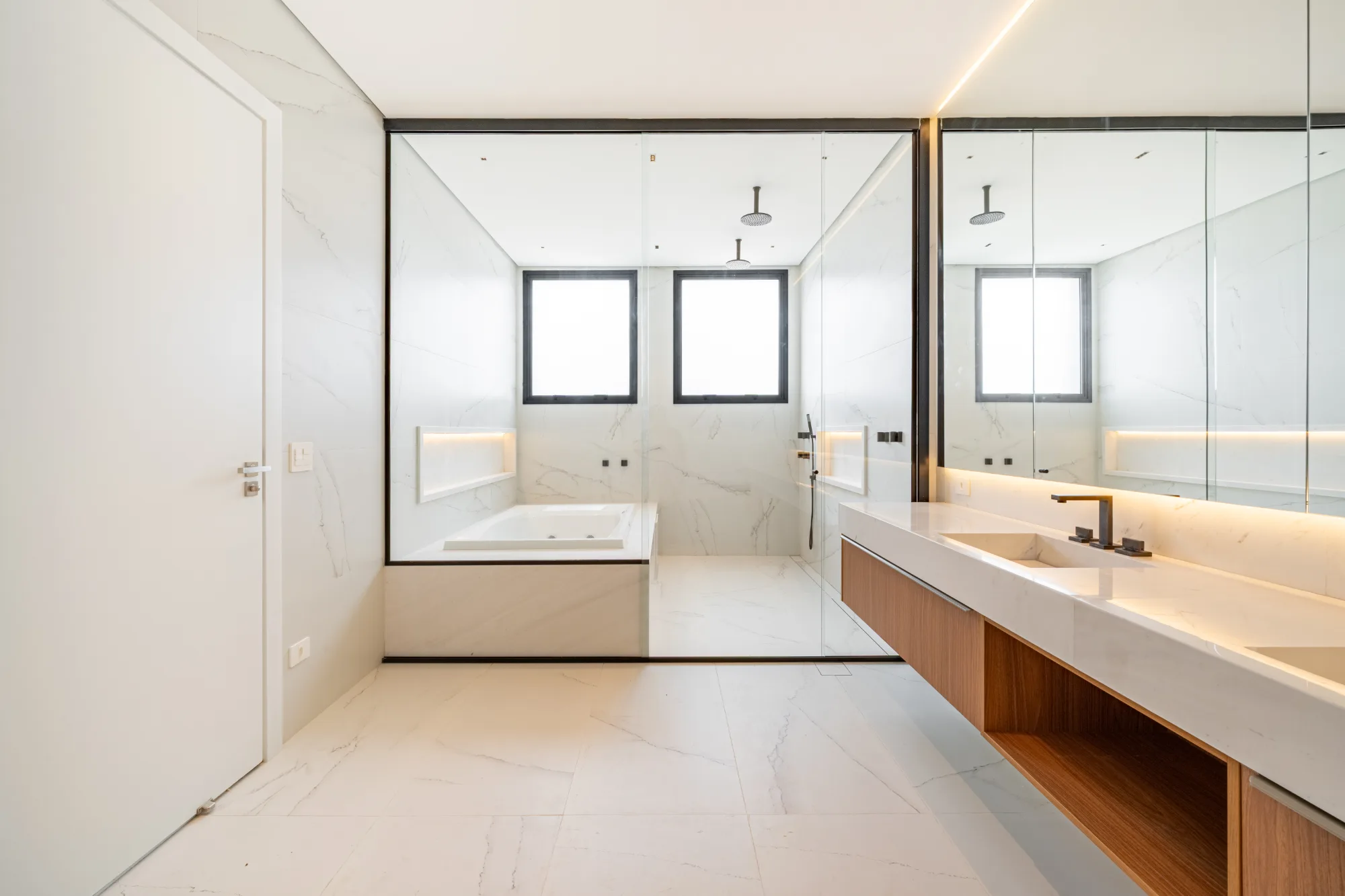 Casa, 4 suítes, 535m², em Residencial 2 — foto 3