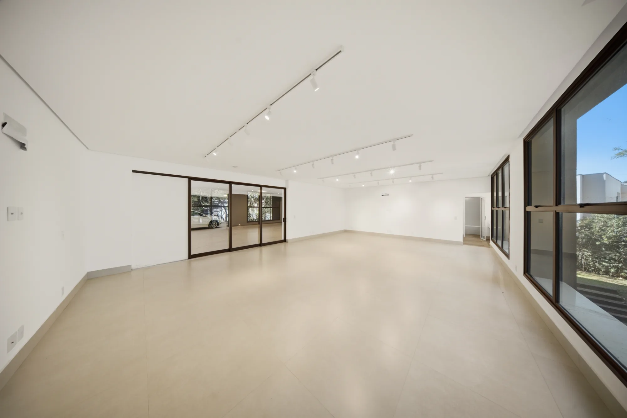 Casa, 4 suítes, 1030m², em Tamboré 11 — foto 2
