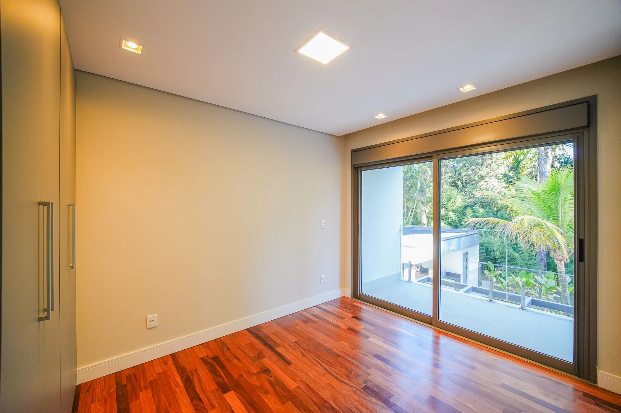 Casa, 4 suítes, 575m², em Residencial 10 — foto 3
