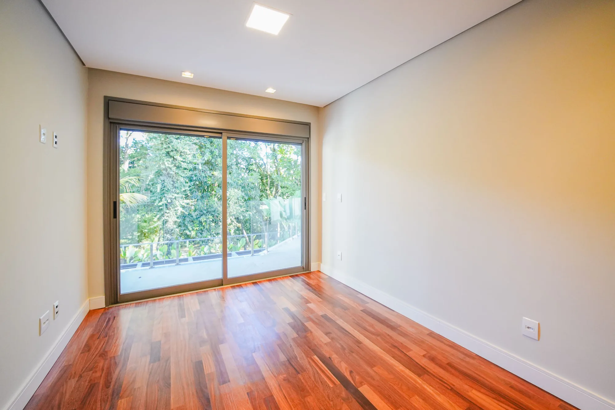 Casa, 4 suítes, 575m², em Residencial 10 — foto 6