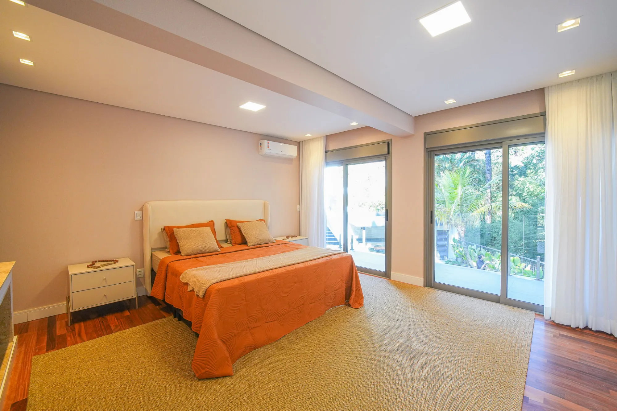 Casa, 4 suítes, 575m², em Residencial 10 — foto 12