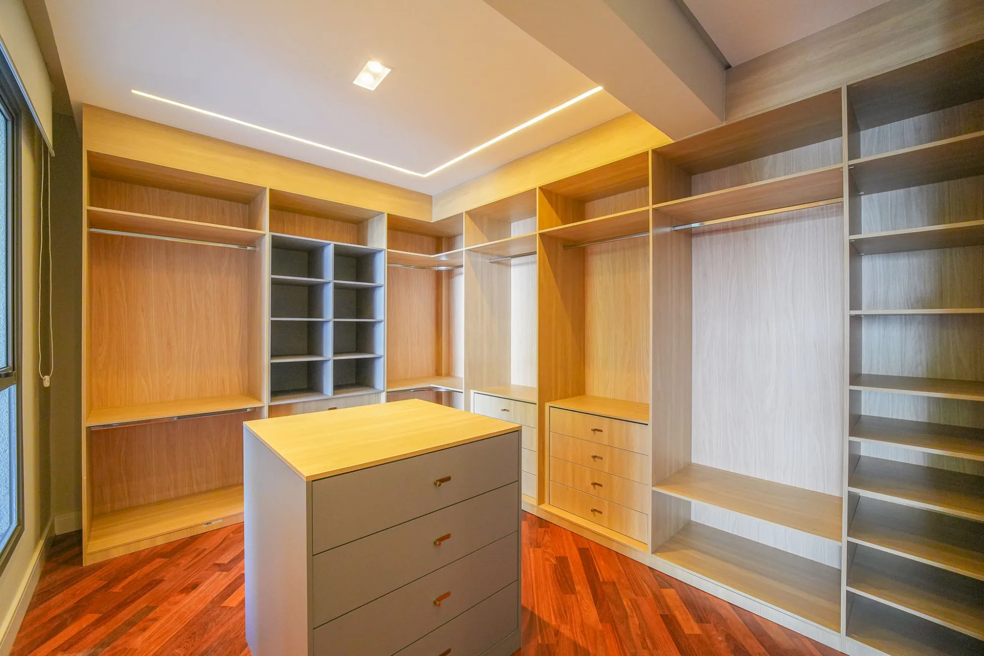 Casa, 4 suítes, 575m², em Residencial 10 — foto 17