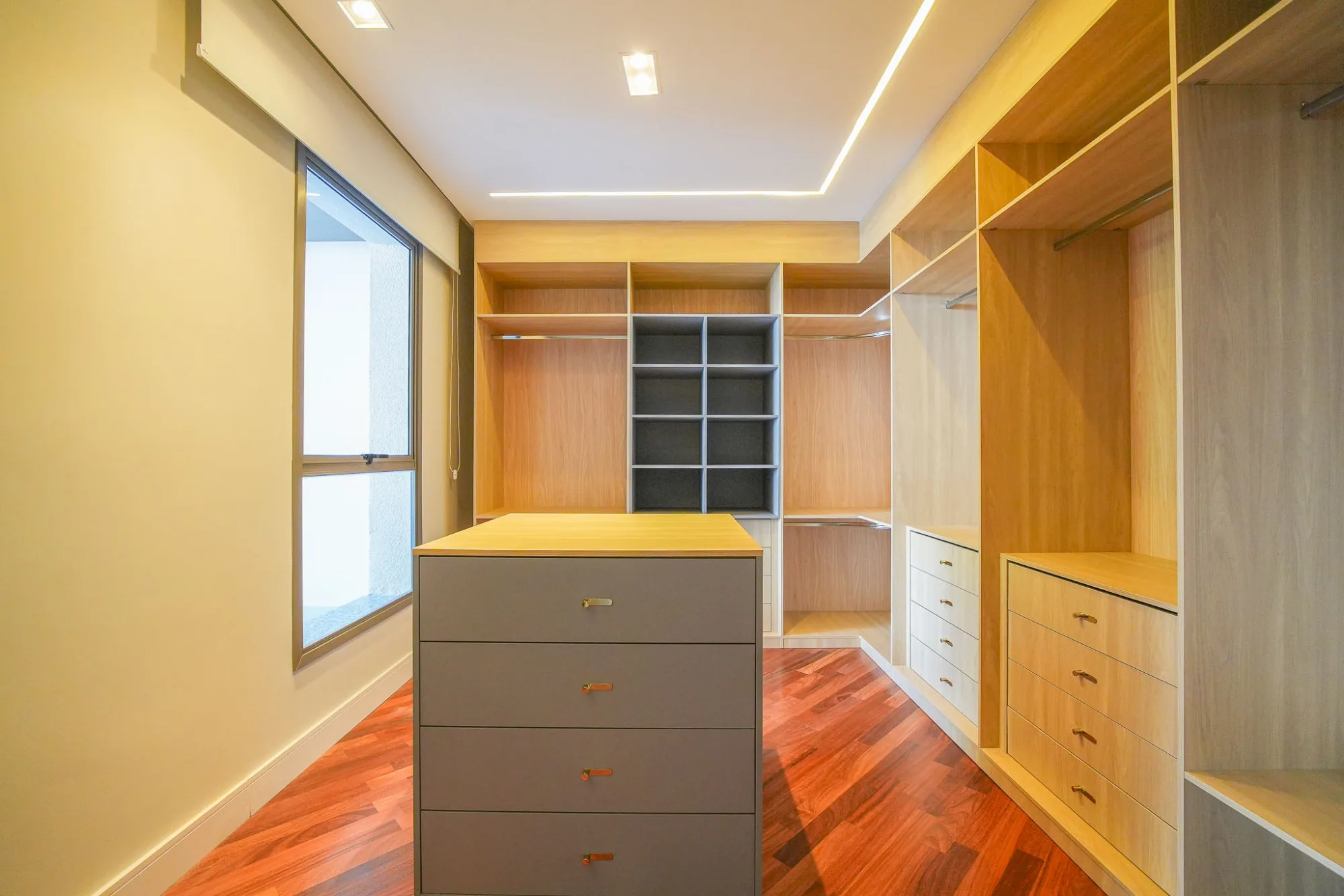 Casa, 4 suítes, 575m², em Residencial 10 — foto 18