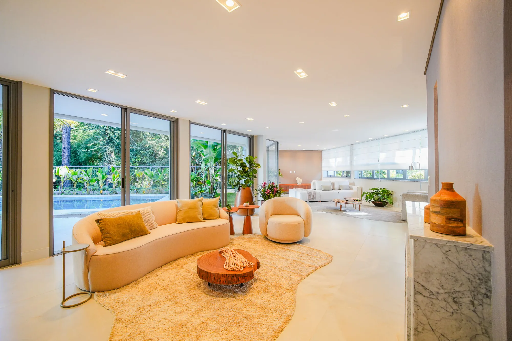 Casa, 4 suítes, 575m², em Residencial 10 — foto 28