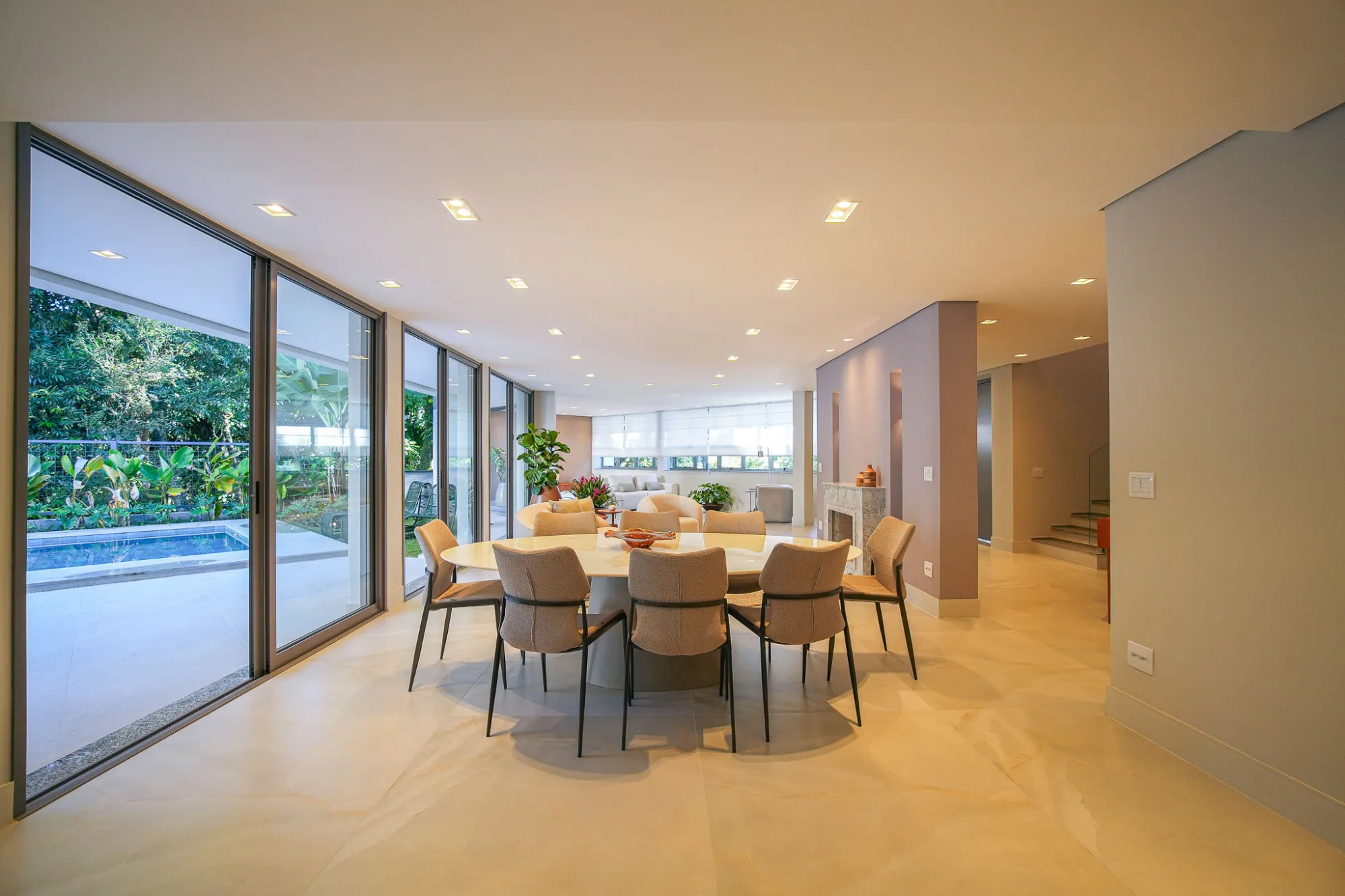 Casa, 4 suítes, 575m², em Residencial 10 — foto 29