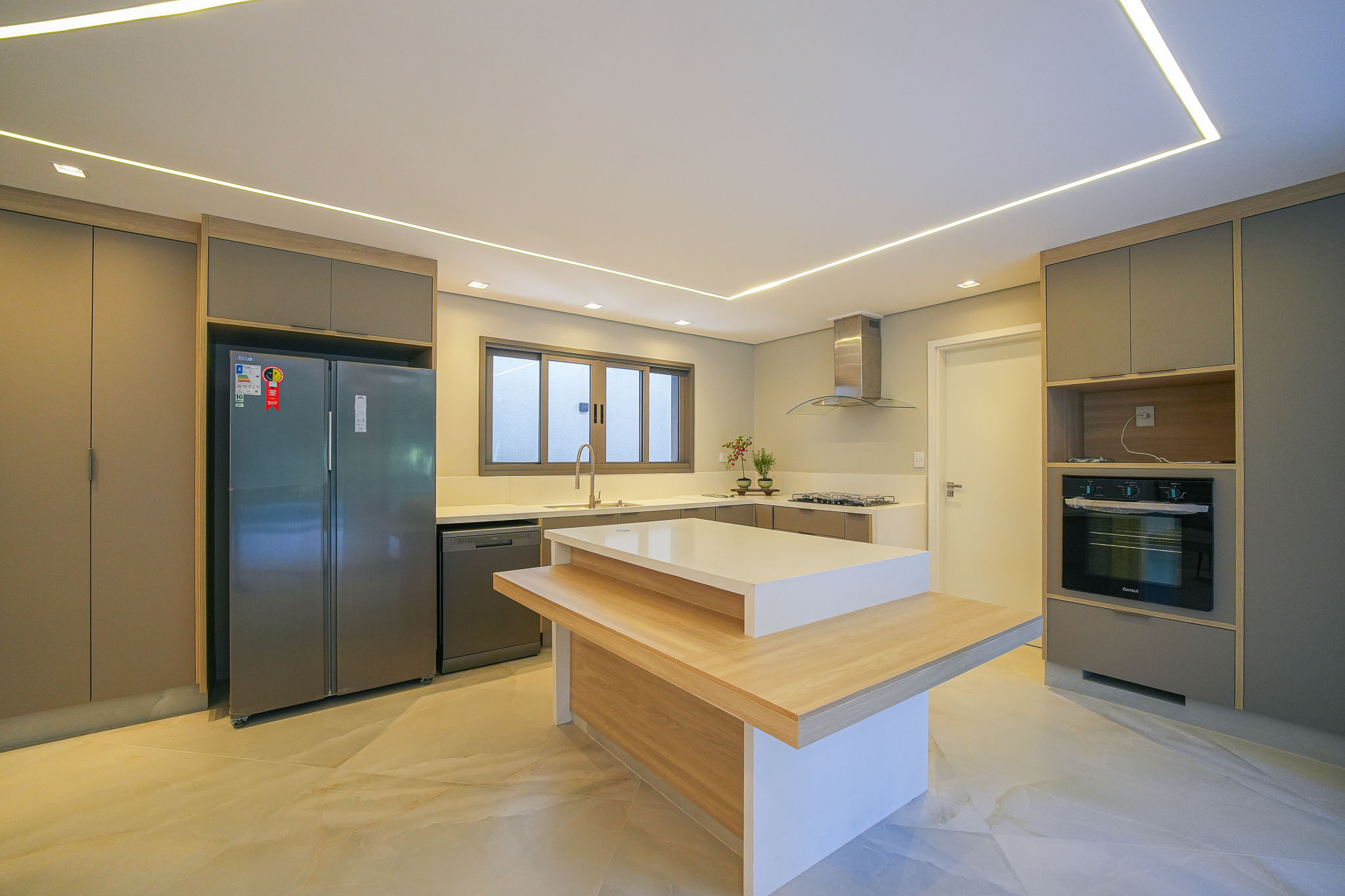 Casa, 4 suítes, 575m², em Residencial 10 — foto 31