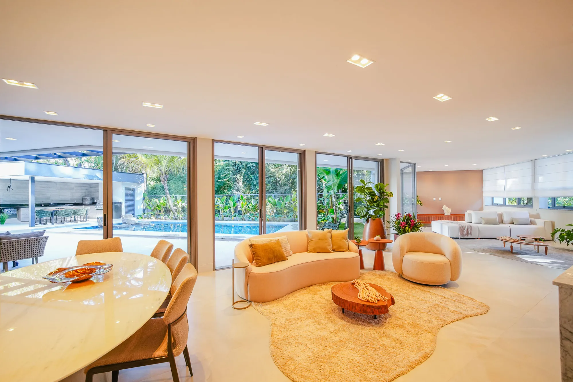 Casa, 4 suítes, 575m², em Residencial 10 — foto 32