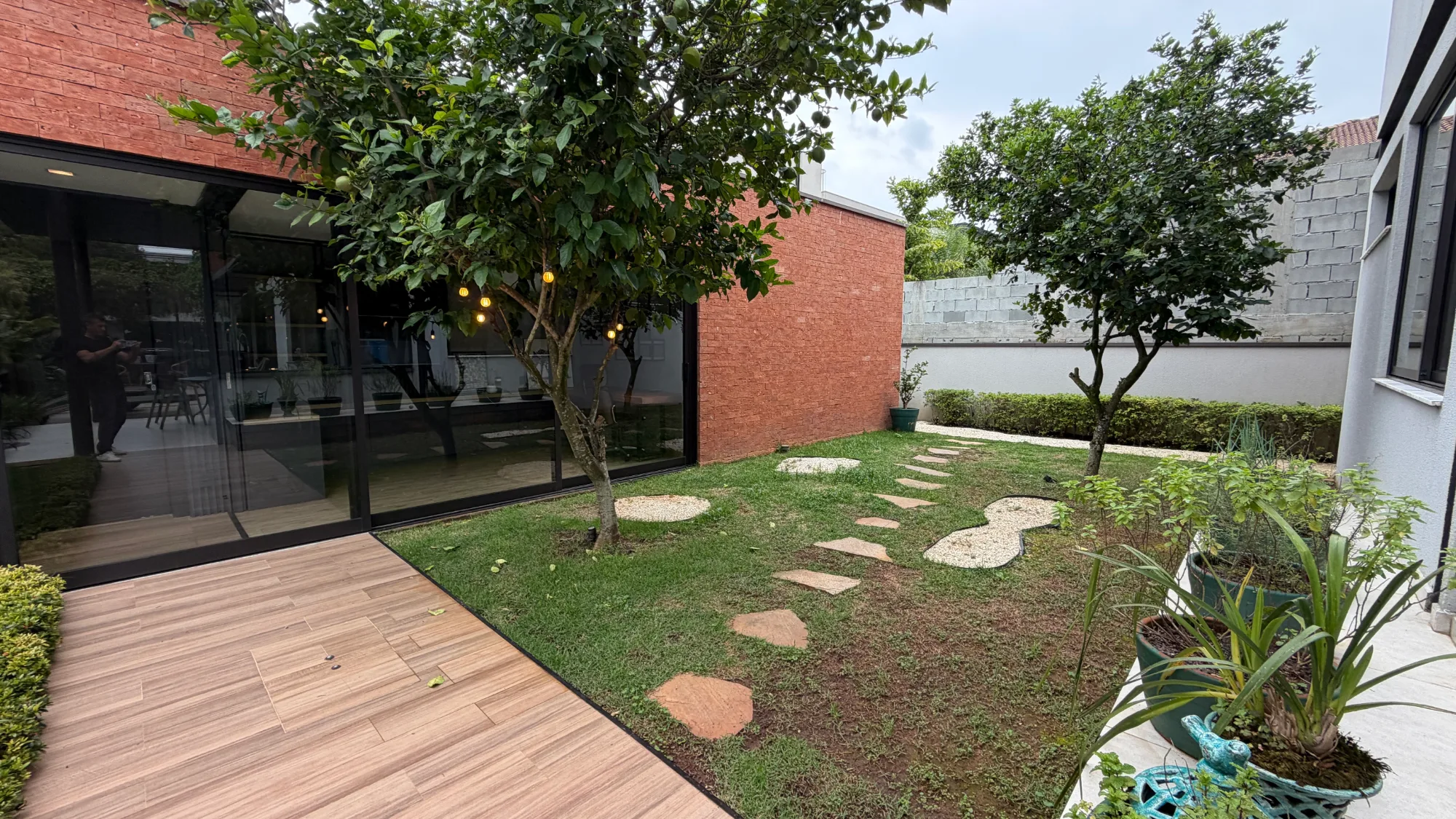 Casa, 3 suítes, 360m², em Genesis 2 — foto 3
